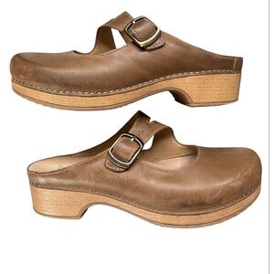 Dansko Britney Stone Taupe Leather Clog Mule Size 40 Like New